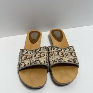 UGG logo canvas wood slide sandals or clogs. Beach, Boho, Summer Time Casual 7